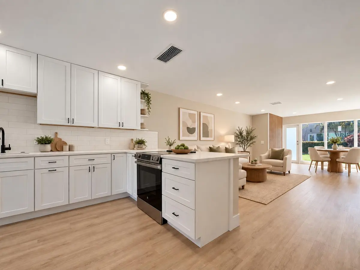 Kitchen/living at 13924 Vía Flora B, Delray Beach