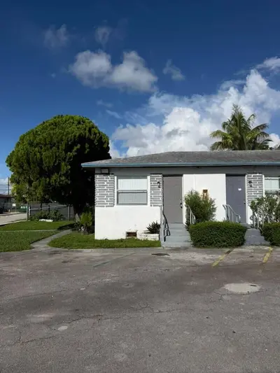 1239 NE 110th Street, Miami – Apartment for rent