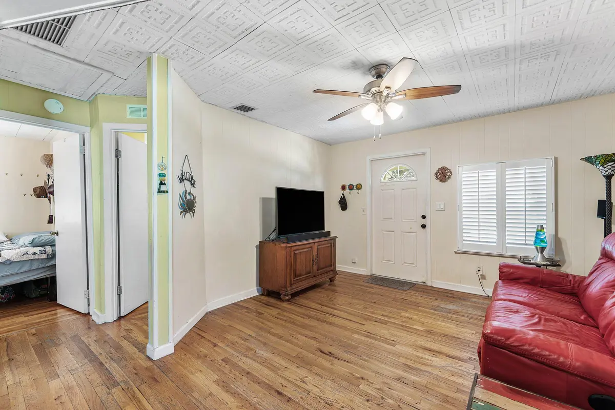 007-806NorthMStreet-LakeWorthBeach-FL-33 at 806 N M Street, Lake Worth Beach