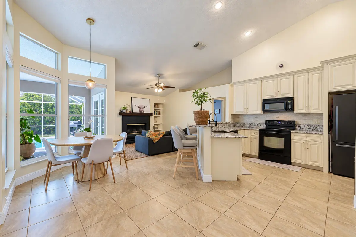 Kitchen at 103 SW Pilsner Circle, Port St. Lucie