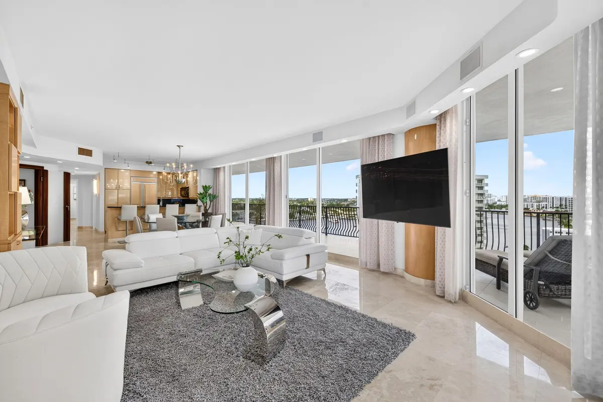7-web-or-mls-699A7957 at 100 S Birch Road 1202C, Fort Lauderdale