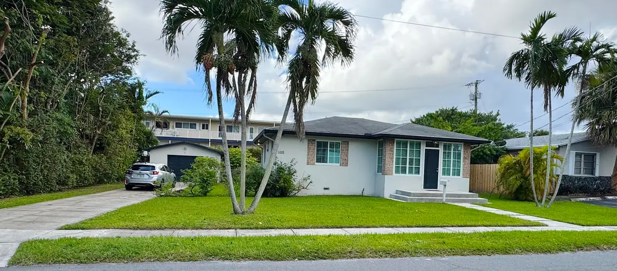 IMG_4890 at 133 SE 2nd Street, Dania Beach