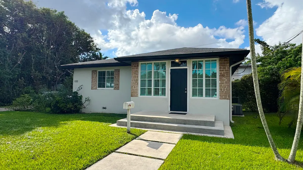 IMG_4891 at 133 SE 2nd Street, Dania Beach