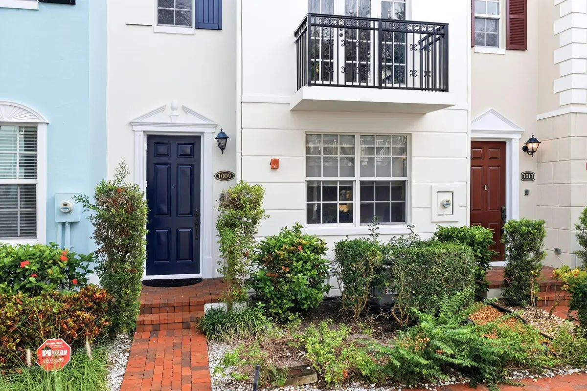 Exterior front at 1009 W Heritage Club Circle, Delray Beach