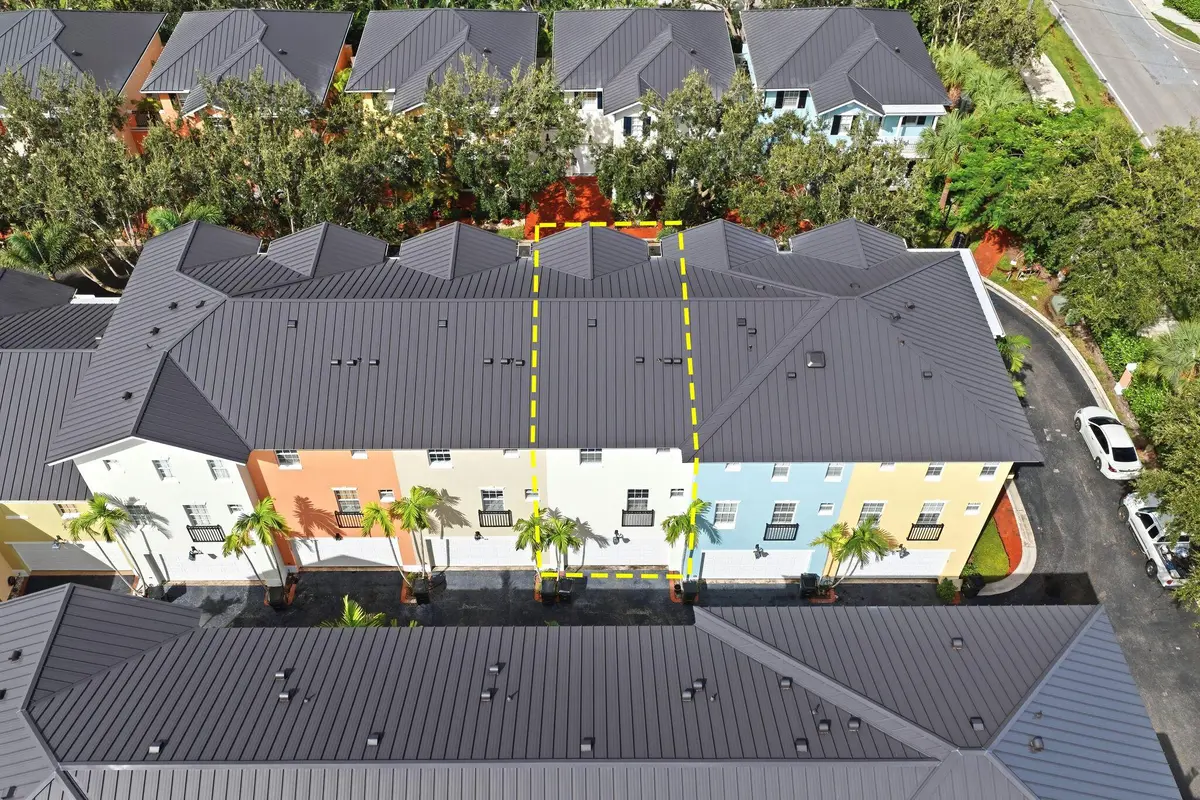 Unit from the air at 1009 W Heritage Club Circle, Delray Beach