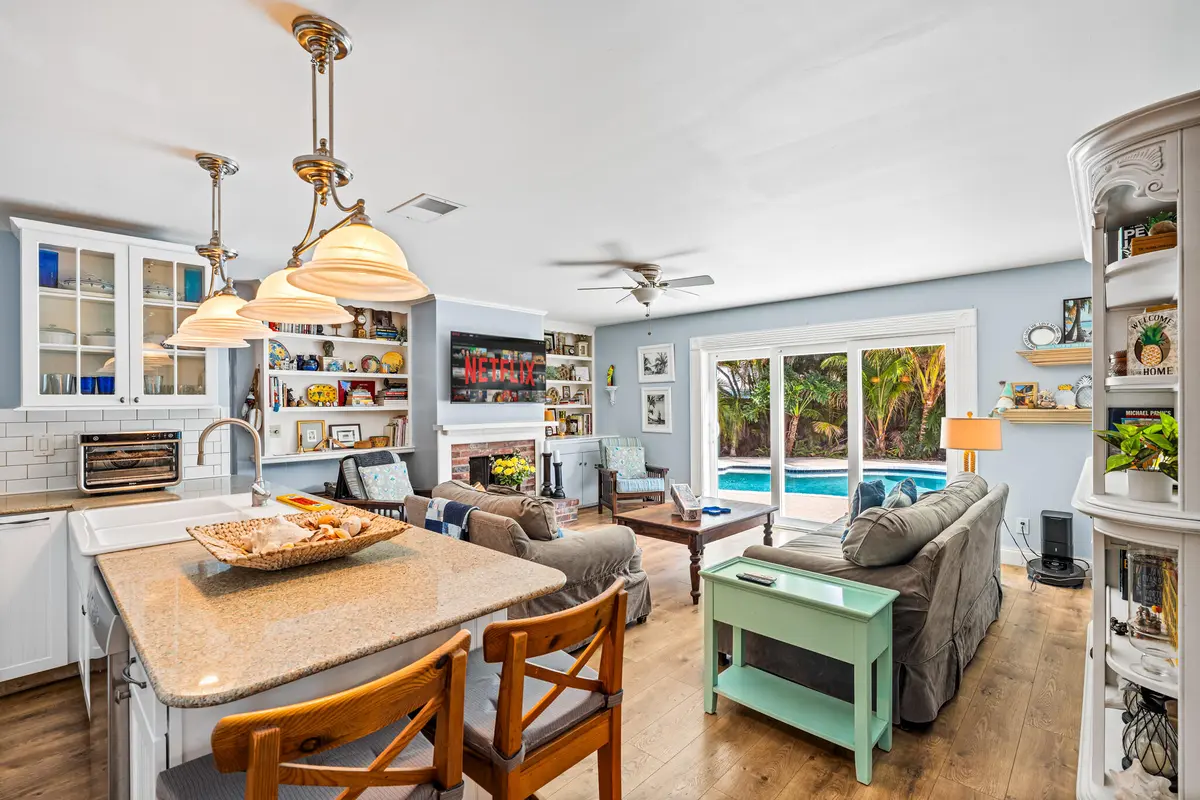 611 East Dr 4 Family Room at 611 East Drive, Delray Beach