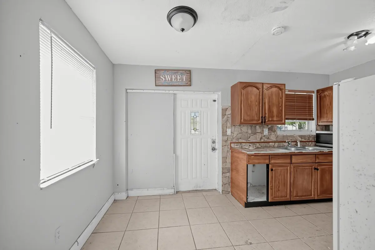 20_26438_SW_134th_Ave-Kitchen-0324 at 26438 SW 134TH Avenue, Homestead