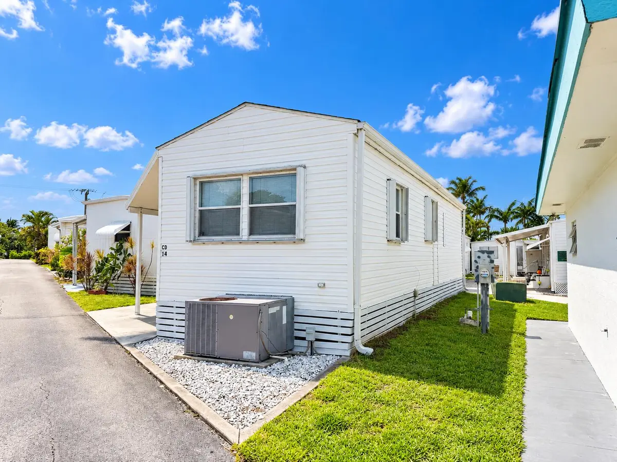 . at 14 Bamboo Drive Cd, Briny Breezes