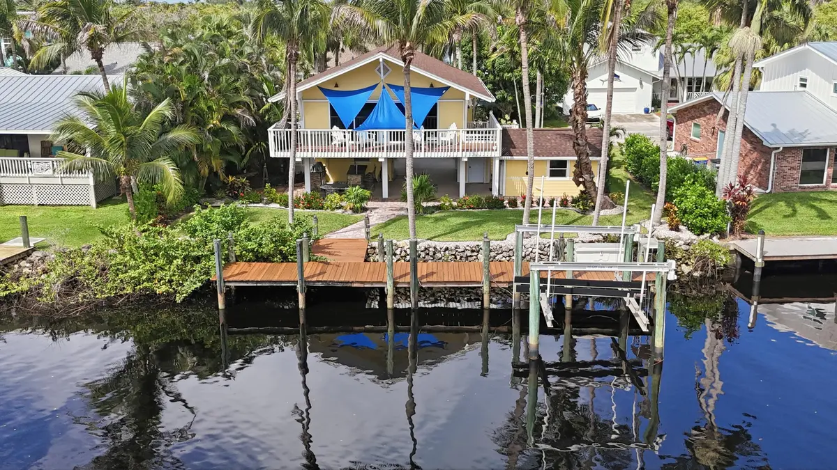 1_boatlift at 690 SW Salerno Road, Stuart