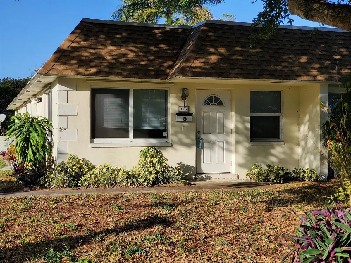 Photo 1 at 123 SW 17th Street, Pompano Beach