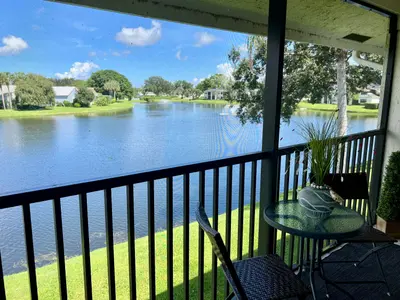 6944 BRIARLAKE Circle 201, Palm Beach Gardens – Condominium for sale