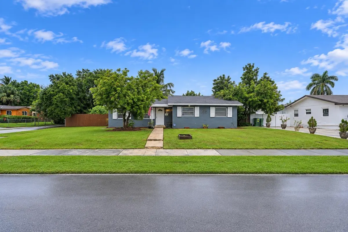 5 (1) at 465 NW 16TH Street, Homestead