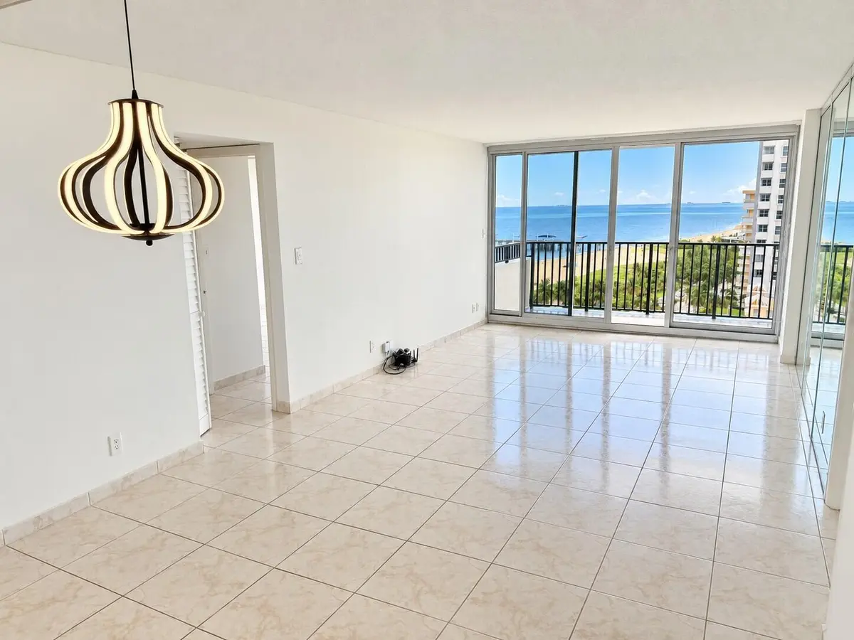 Din & Liv Room vithe a view at 525 N OCEAN Boulevard 1621, Pompano Beach
