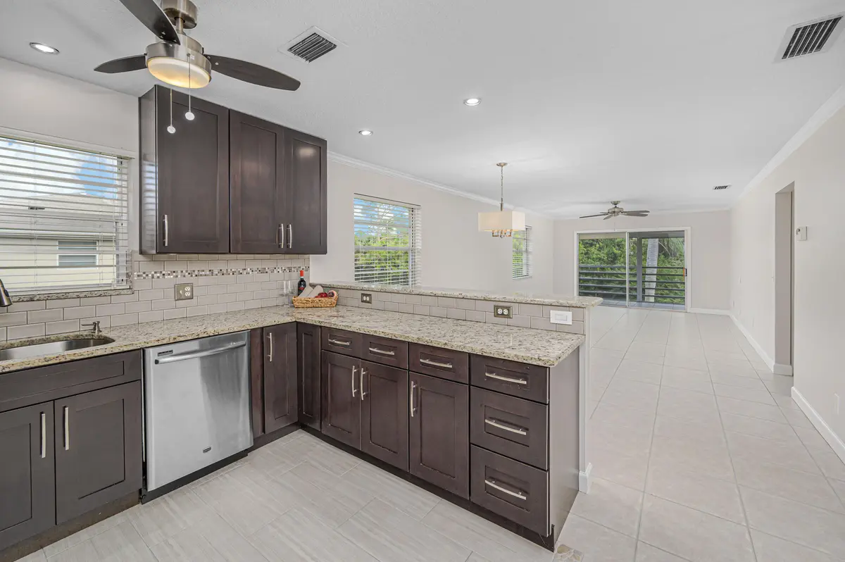 kitchen at 16 LAKE VISTA Trail 202, Port St. Lucie