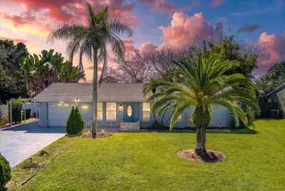 2031 SE NEW YORK Street, Port St. Lucie – Single Family Residence for sale