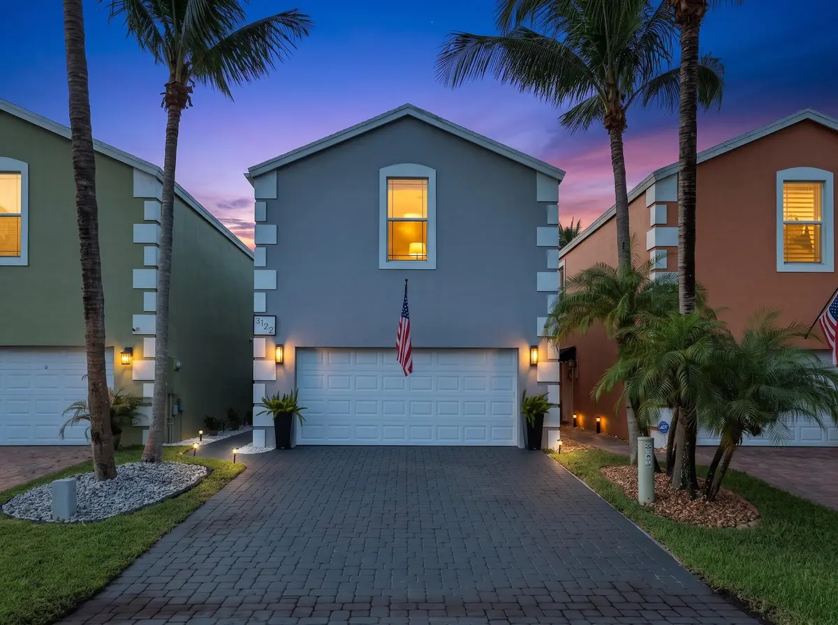 Front Exterior Twilight at 3122 Shelby Way, Palm Springs