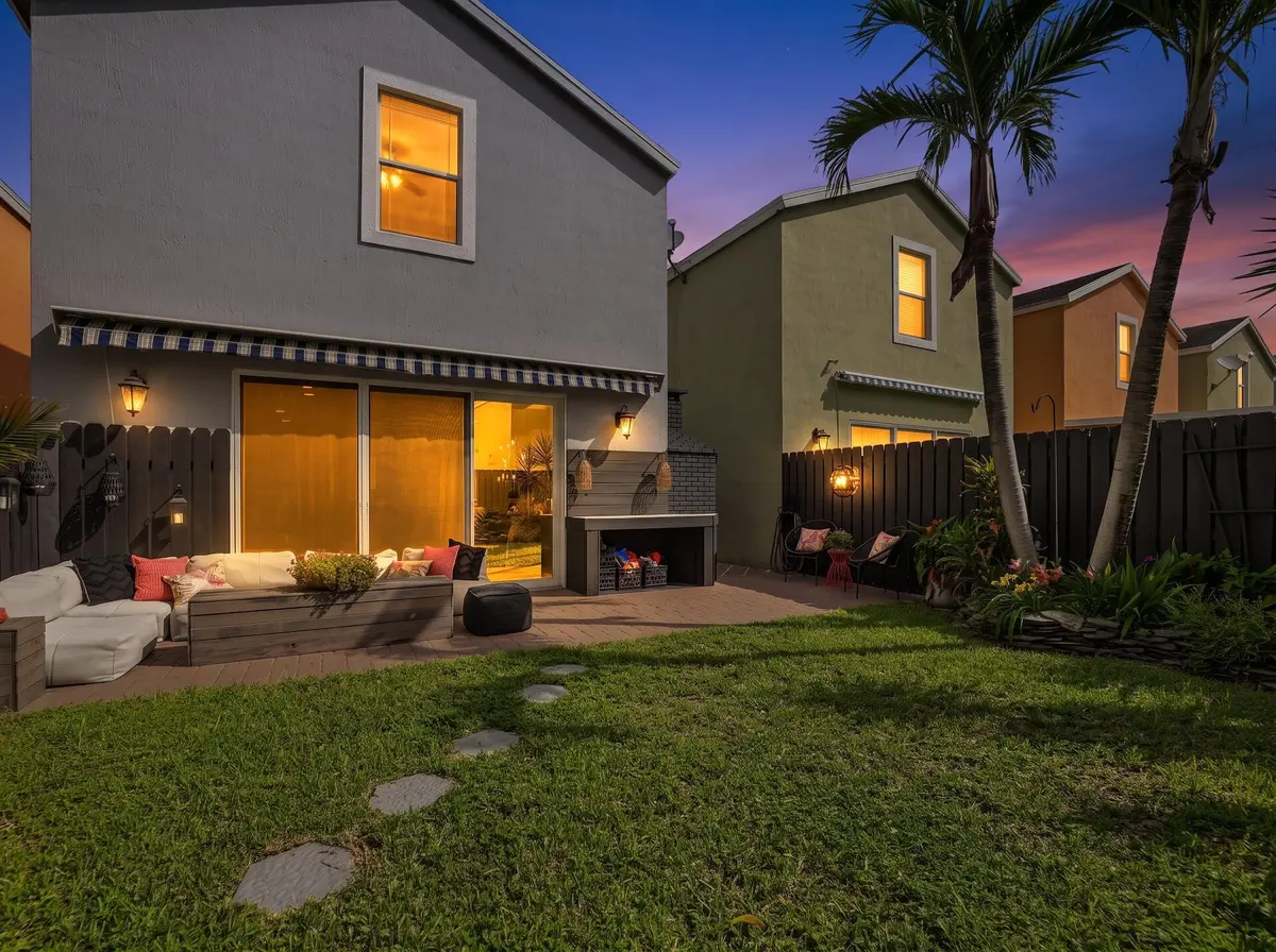 Rear Exterior Twilight at 3122 Shelby Way, Palm Springs