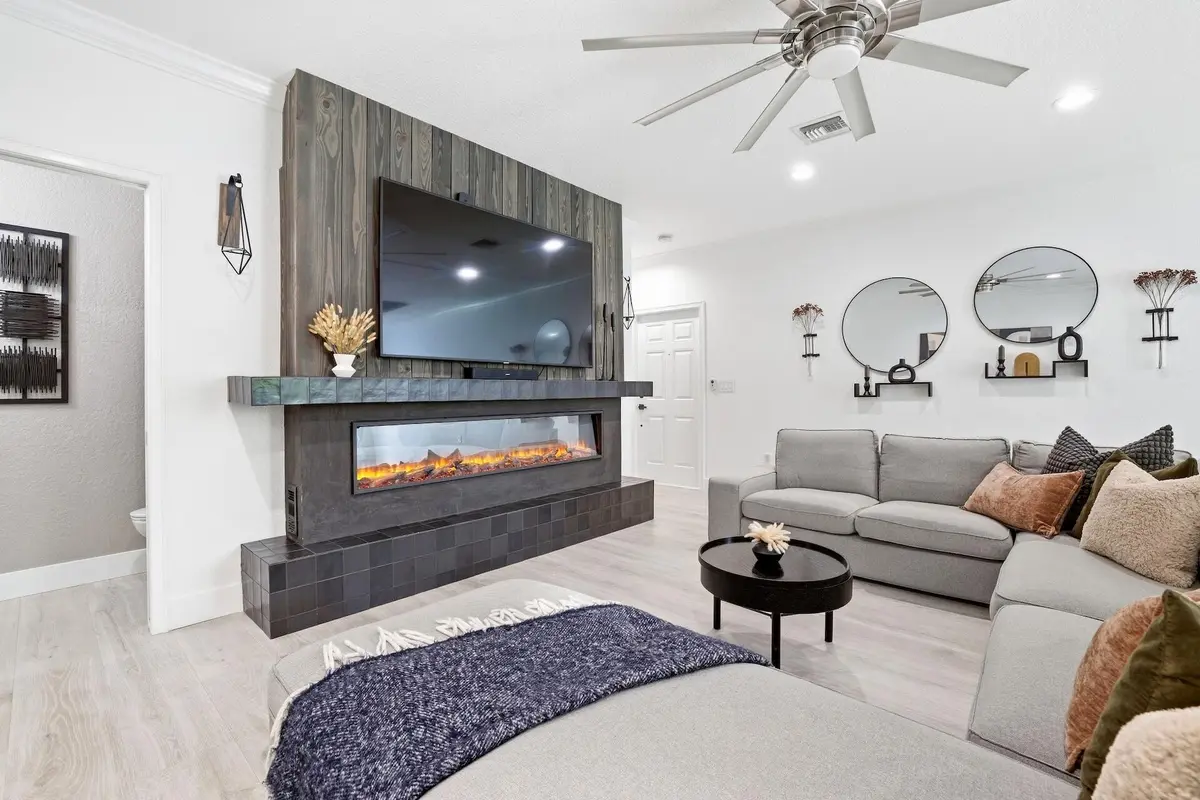 Living Room at 3122 Shelby Way, Palm Springs