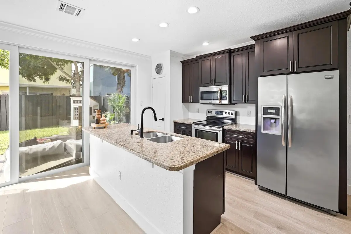 Kitchen at 3122 Shelby Way, Palm Springs