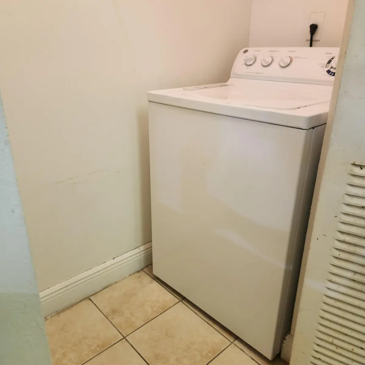 20240903_144605 at 1227 SW 46TH Avenue 305, Pompano Beach