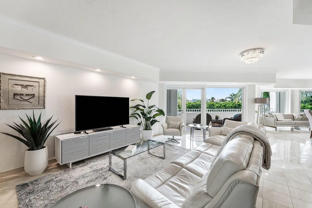 009-300Southeast5thAvenue-3170-BocaRaton at 300 SE 5th Avenue 3170, Boca Raton