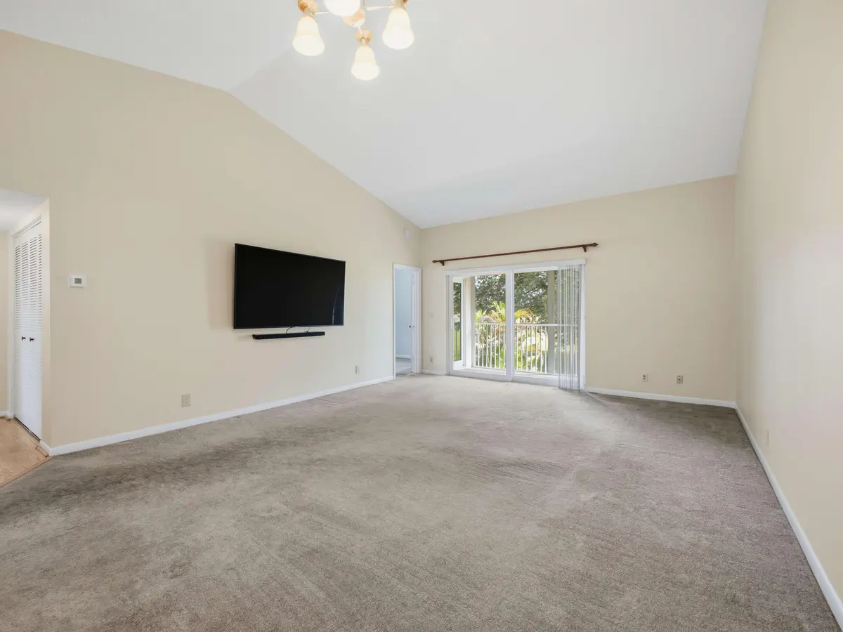 Dining Living 2 at 3041 Holiday Springs Boulevard 201, Margate