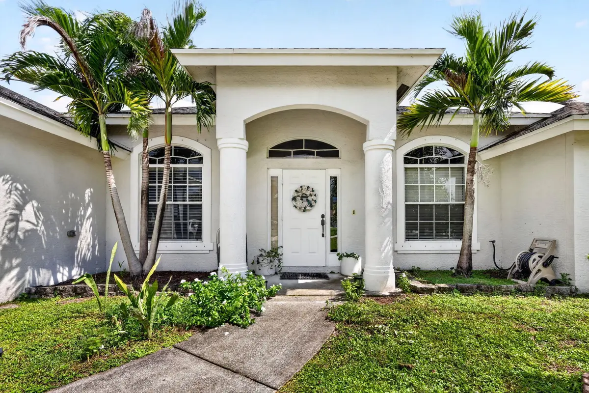 3-web-or-mls-5P1A4337 at 422 SW TULIP Boulevard, Port St. Lucie