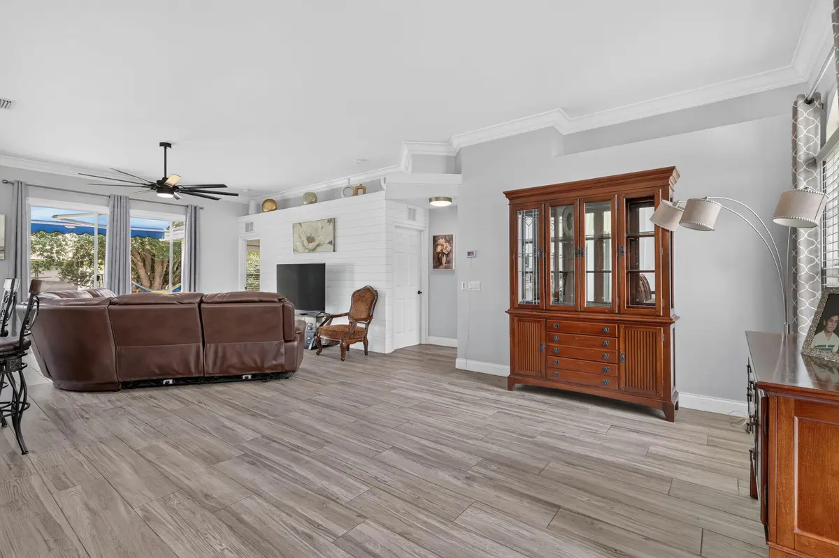 6-web-or-mls-5P1A4527 at 422 SW TULIP Boulevard, Port St. Lucie