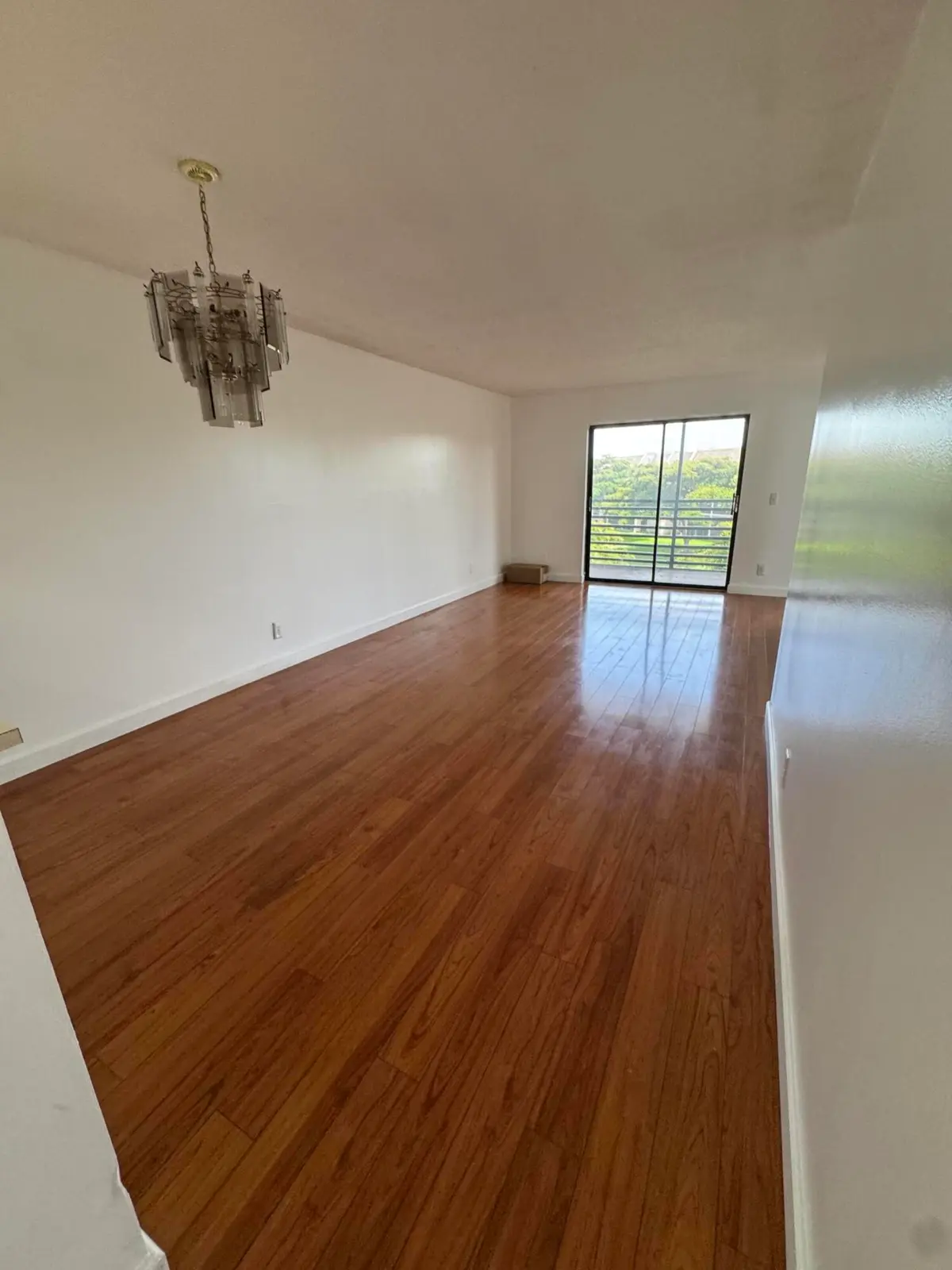living at 10304 SUNRISE LAKES Boulevard 312, Sunrise