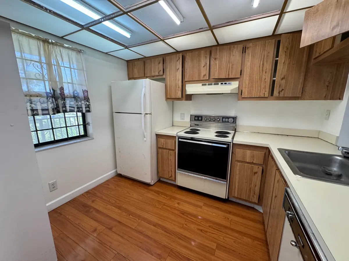 kitchen at 10304 SUNRISE LAKES Boulevard 312, Sunrise