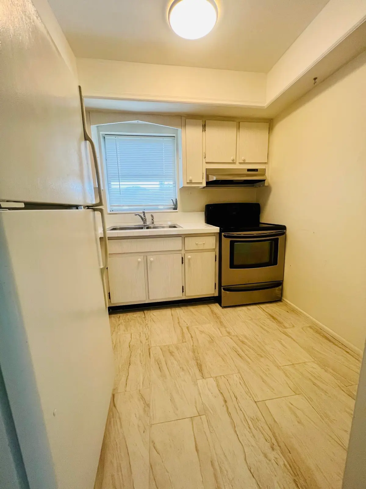 Kitchen at 2789 ASHLEY Drive E, West Palm Beach