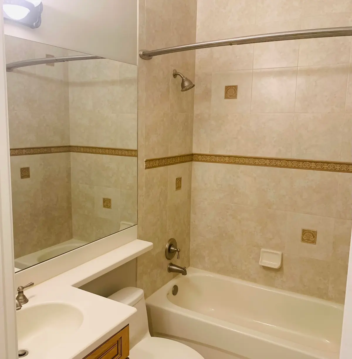 Main floor bathroom at 4805 SAWGRASS BREEZE Drive, Palm Beach Gardens