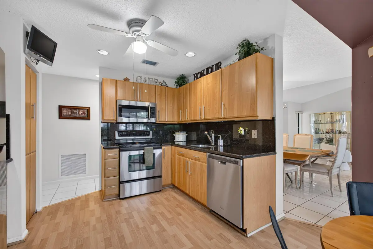 19-web-or-mls-5D1A6318 at 10 Lexington Lane A, Palm Beach Gardens