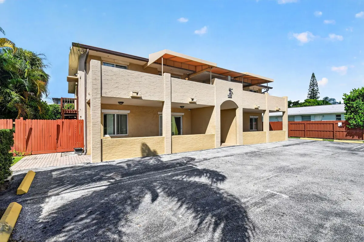2-web-or-mls-DSC_1309 at 5015 N FLAGLER Drive, West Palm Beach