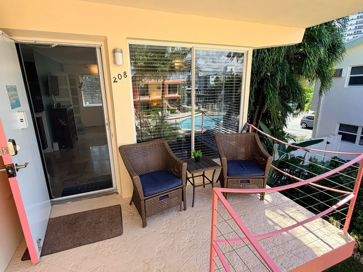 IMG_7915 at 2825 NE 33rd Avenue 208, Fort Lauderdale