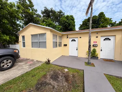 2219 Wilson Street, Hollywood – Apartment for rent