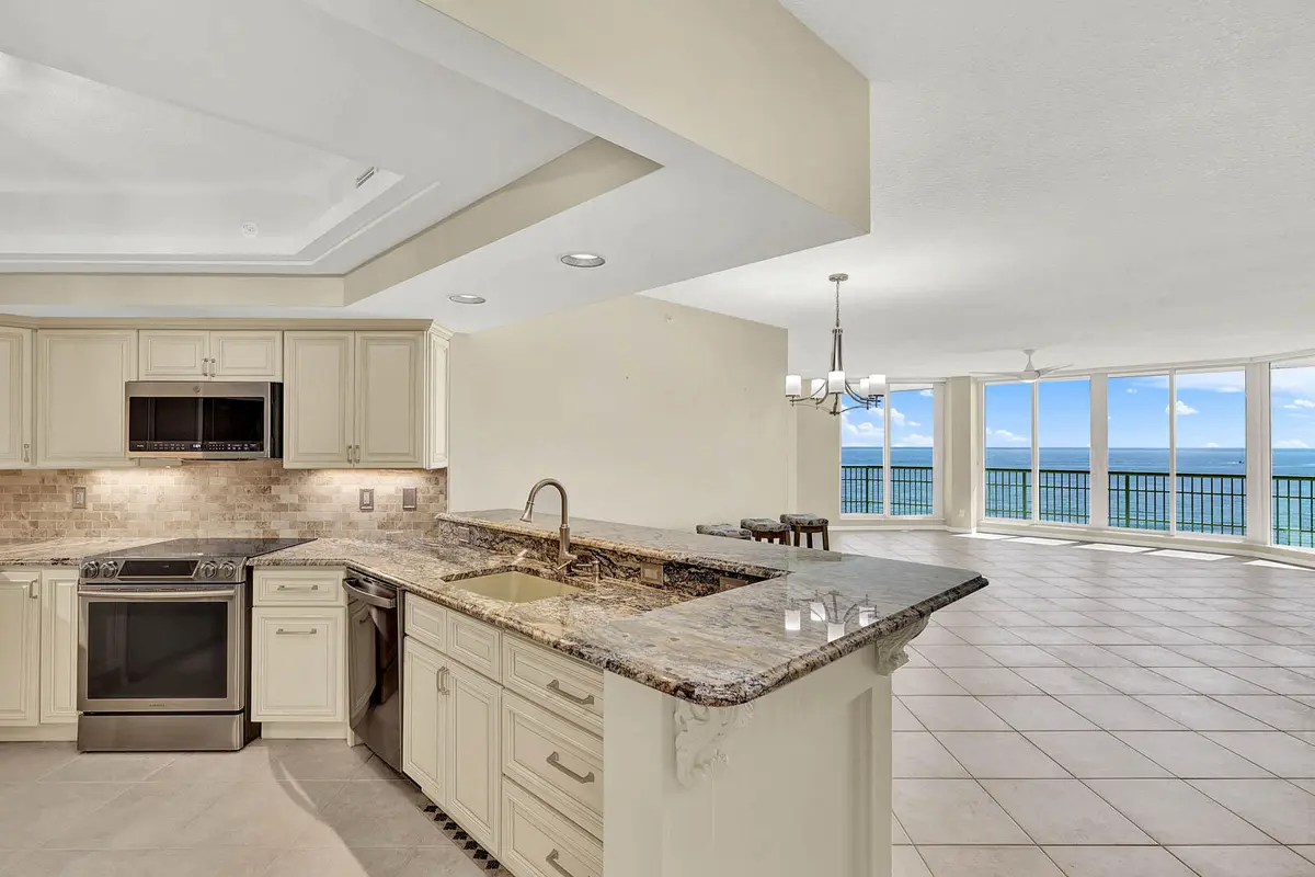 1105_Regency-6 at 8600 S OCEAN Drive 1105, Jensen Beach