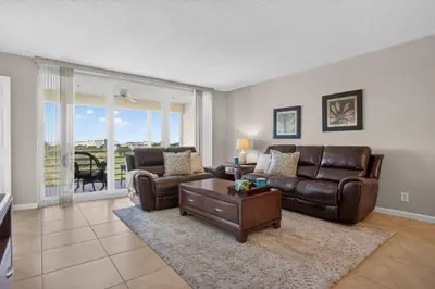 2671 S COURSE Drive 710, Pompano Beach – Condominium for sale