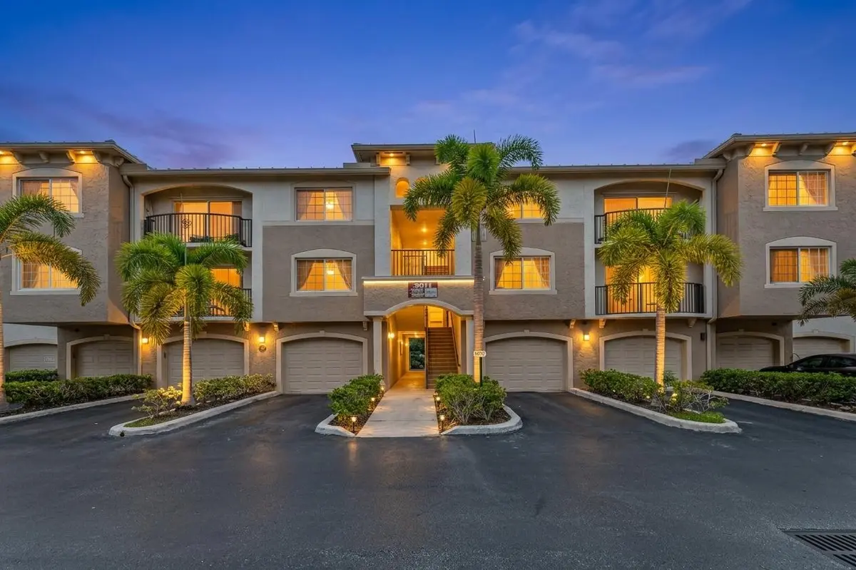 Twilight_crestwood at 200 Crestwood Court 211, Royal Palm Beach