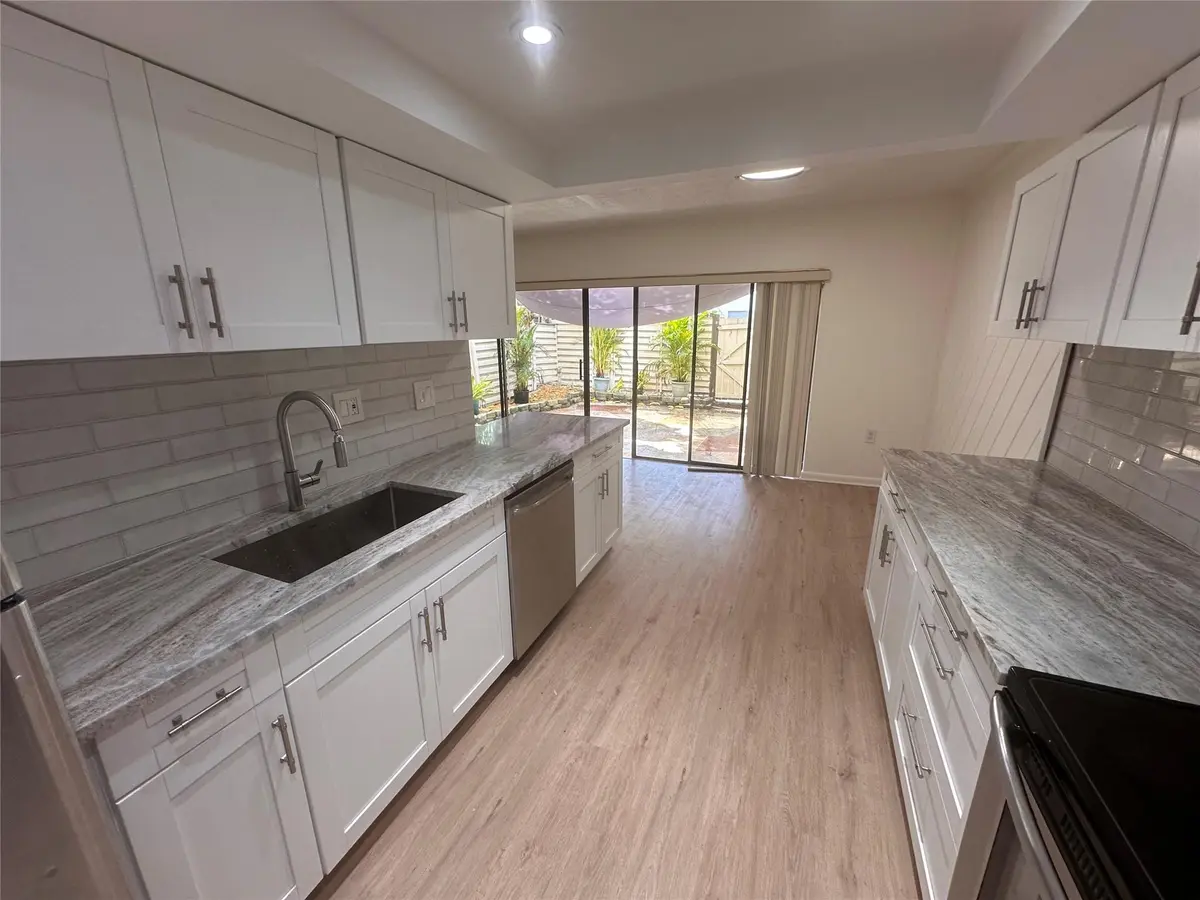 Photo 4 at 1501 SE 15TH Street 3-4, Fort Lauderdale