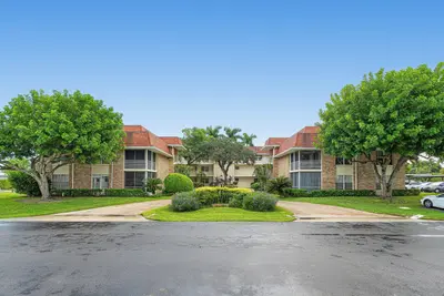 5510 TAMBERLANE Circle 247, Palm Beach Gardens – Condominium for sale