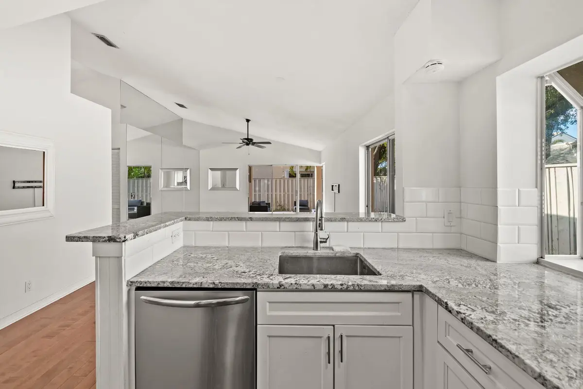 20-web-or-mls-DSC06062 at 28 Governors Court, Palm Beach Gardens