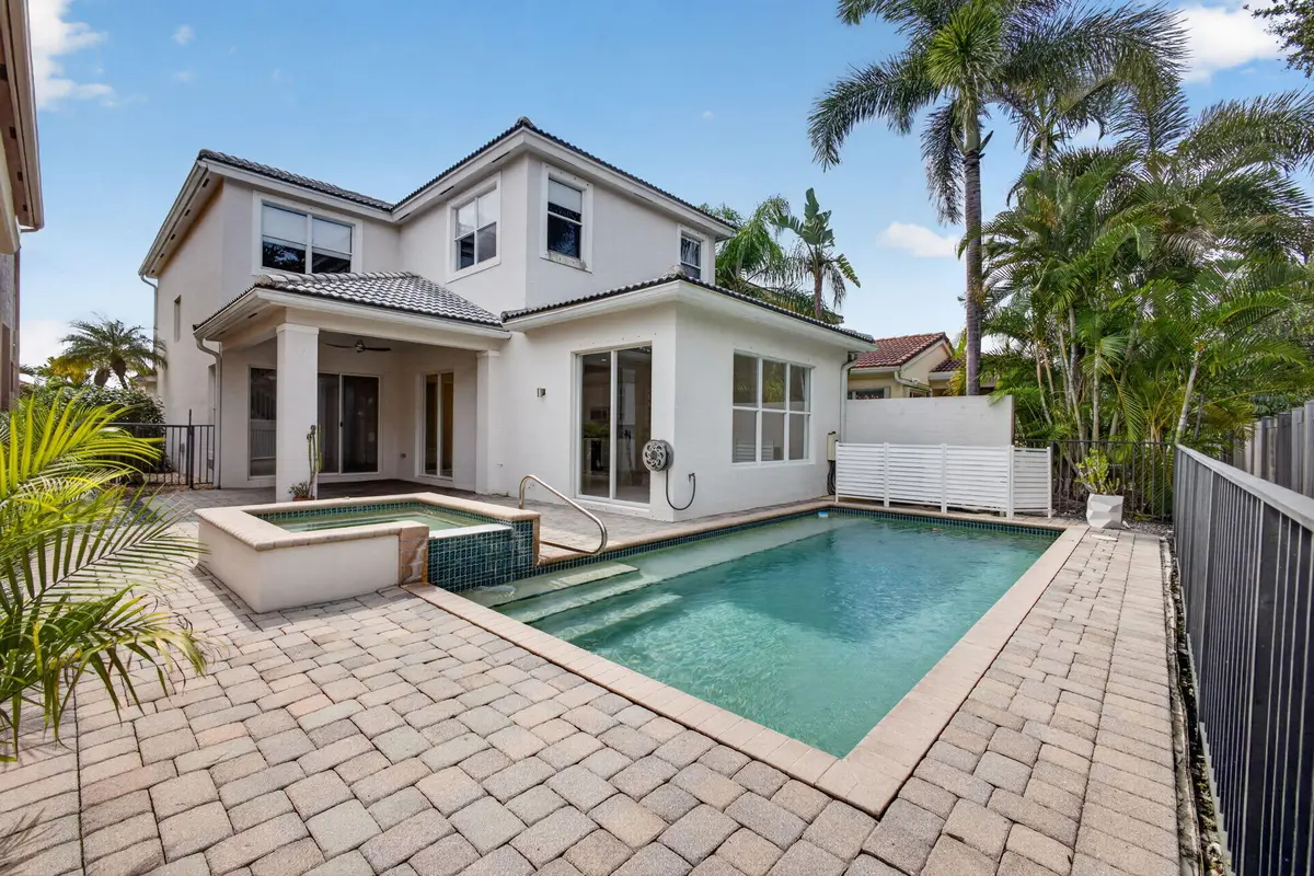 Pool / Patio at 207 ISLE VERDE Way, Palm Beach Gardens