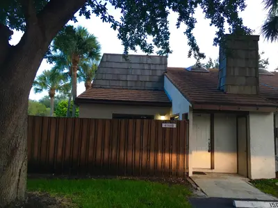 4144 PALM BAY Circle B, West Palm Beach – Townhouse for rent