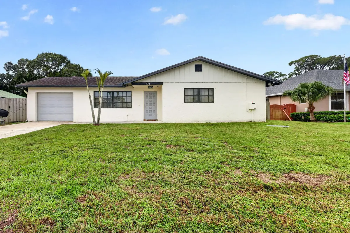 2-web-or-mls-5P1A5849 at 774 SE Elwood Avenue, Port St. Lucie