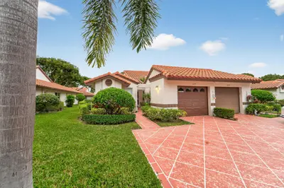 6147 WALDWICK Circle, Delray Beach – Villa for rent