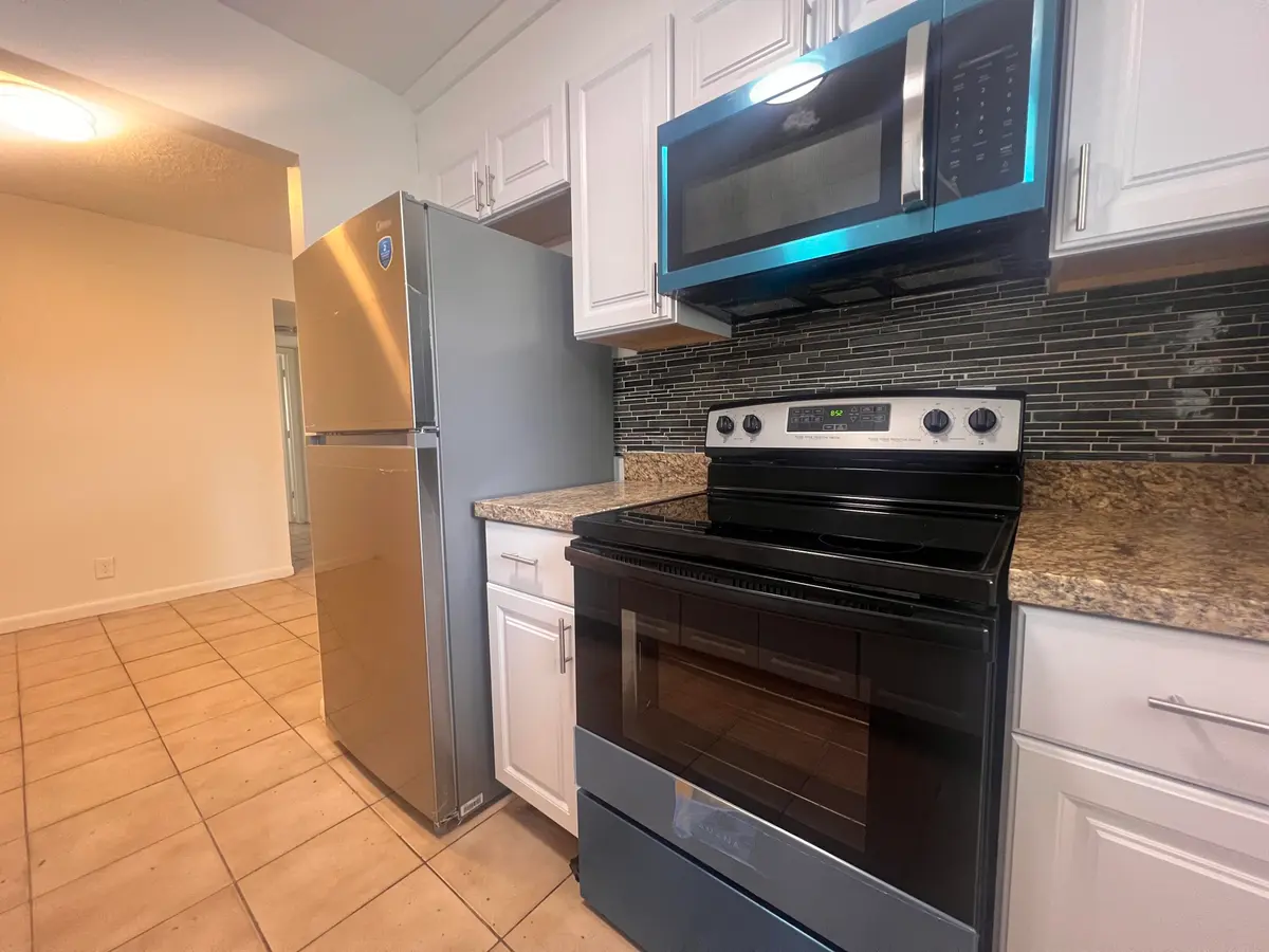 IMG_7110 at 645 SW 20TH Court 0020, Delray Beach