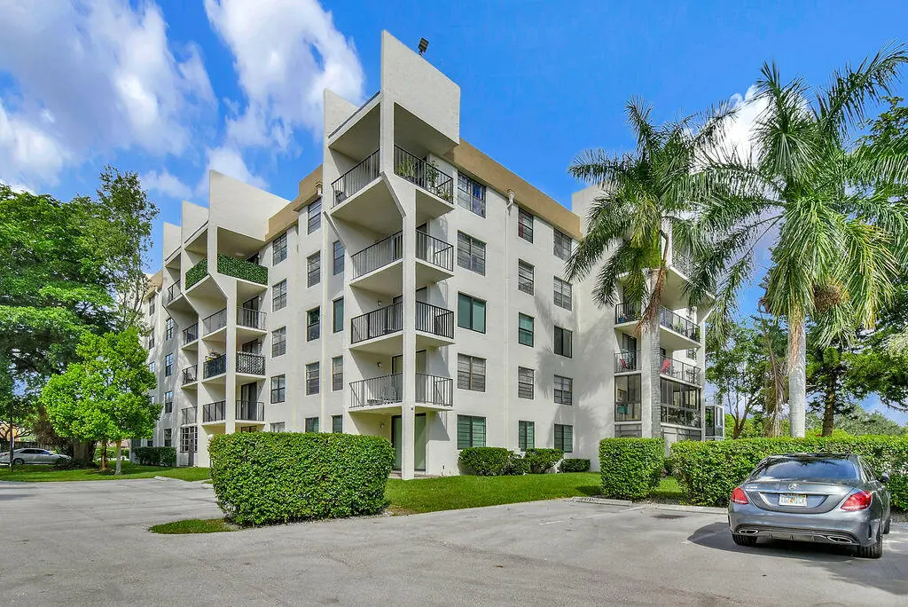 DSC_0108 at 6190 Woodlands Boulevard 107, Tamarac