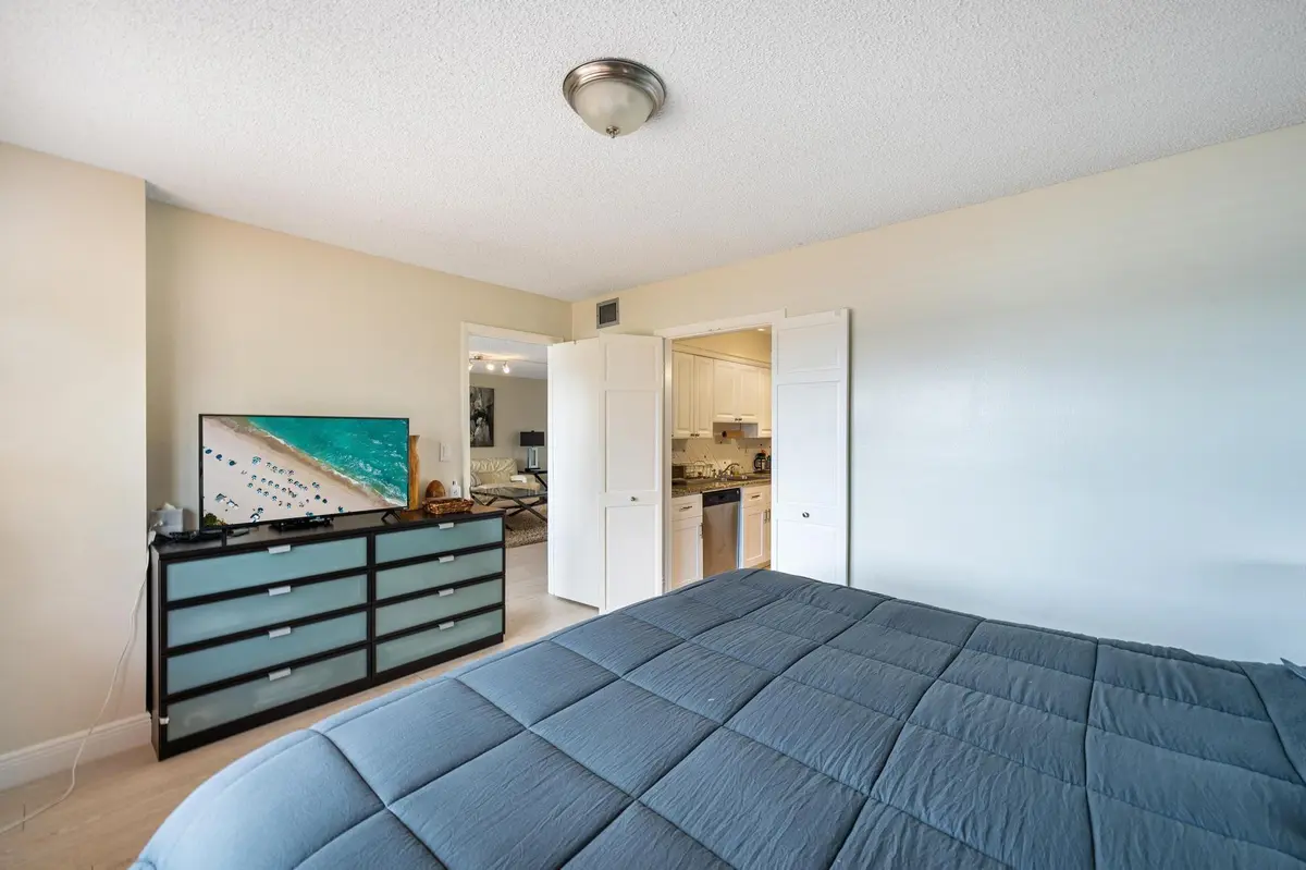Photo 5 at 5100 N OCEAN Boulevard 316, Lauderdale-By-The-Sea