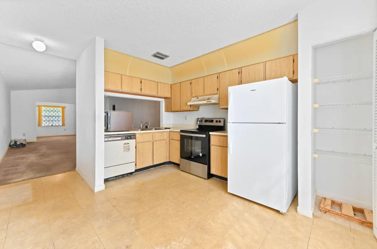 10 Kitchen 02 at 1671 Ferngran Avenue, West Palm Beach